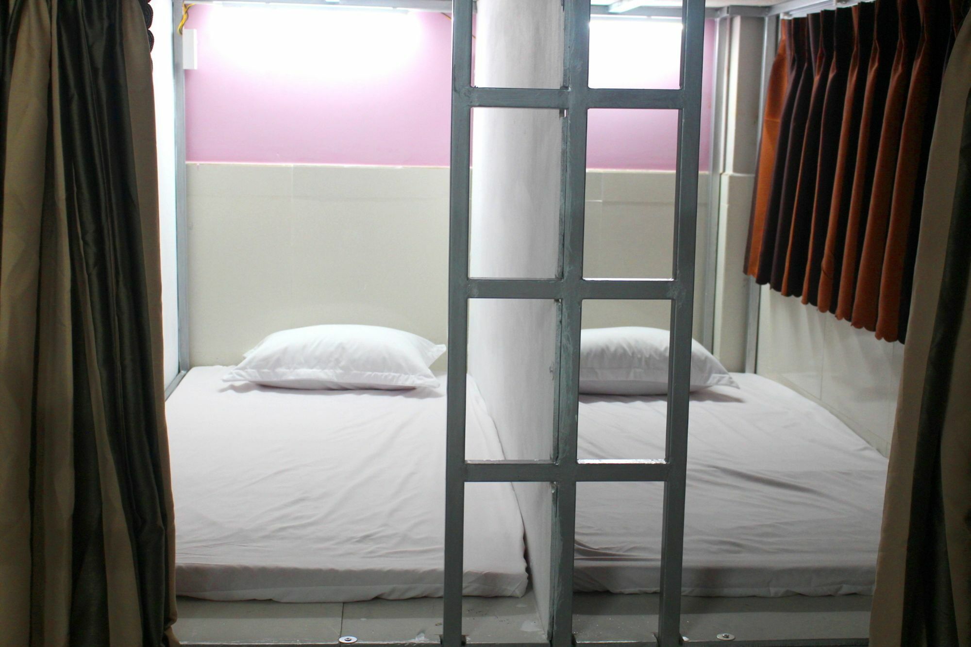 Aloha Saigon (Adults Only) Hostel Ho Chi Minh City Exterior photo